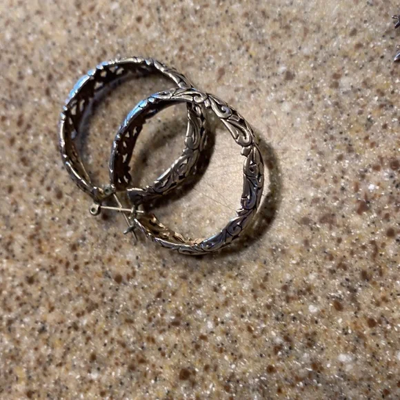 MAKE ME AN OFFER!! - Picture 7 of 8